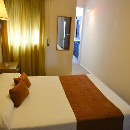 Hotel Los Cedros Salto Bagian luar foto