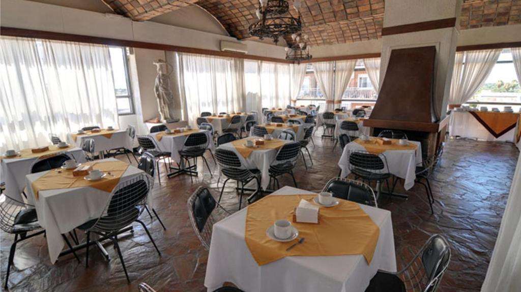Hotel Los Cedros Salto Bagian luar foto
