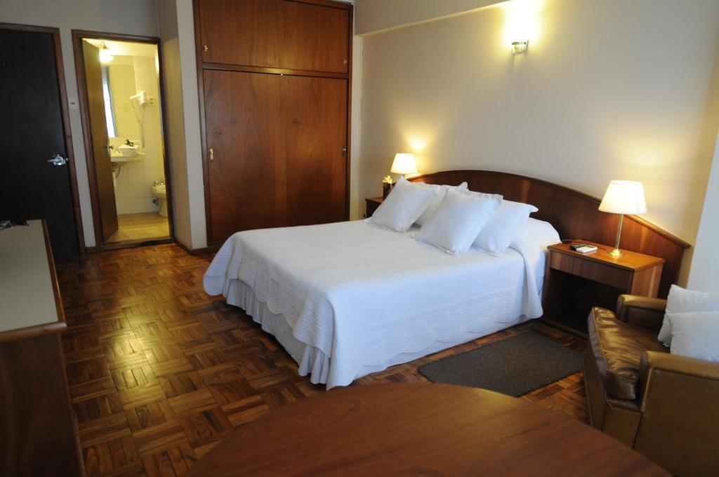 Hotel Los Cedros Salto Ruang foto